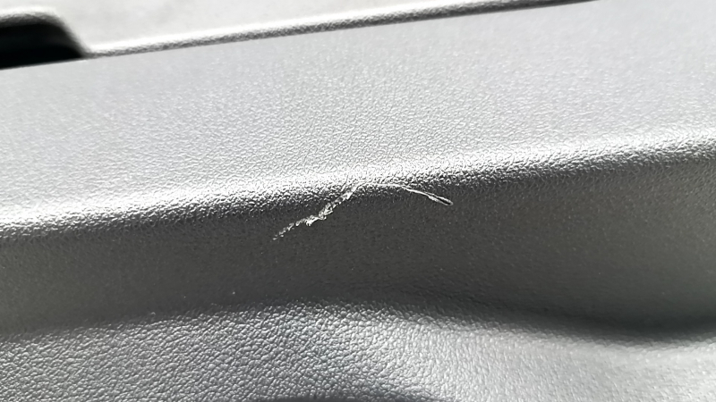Обшивка задней верхней двери нижняя в сборе BMW X7 G07 19-25 Schwarz, царапины, потерта