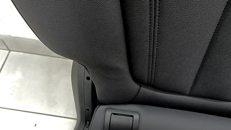 Сидение 2 ряда правое BMW X7 G07 19-25 с airbag, электрическое, подогрев под 7 мест, кожа, Schwarz, примято, царапины