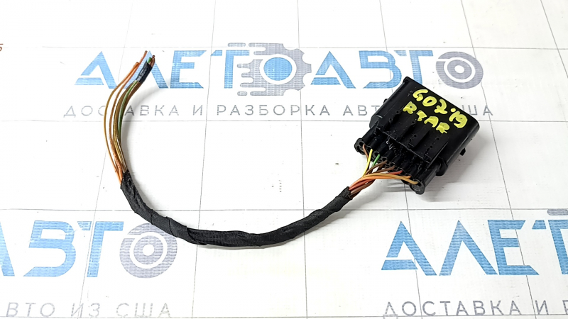 Фишка на проводку заднего бампера BMW X7 G07 19-26 под парктроники и PMA