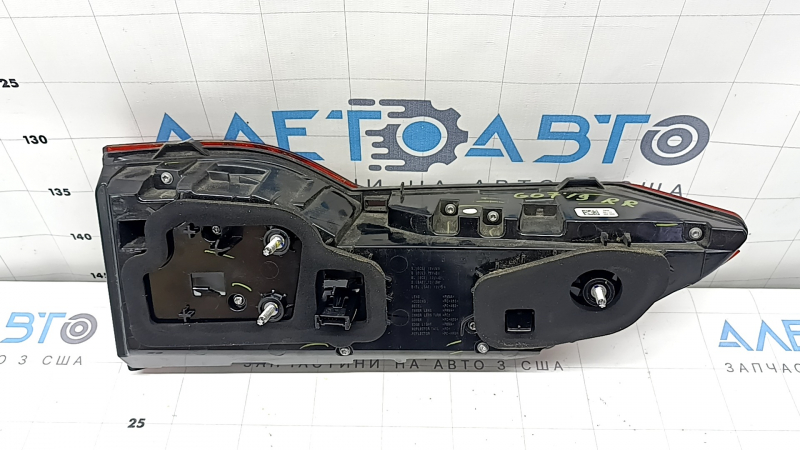 Фонарь внутренний дверь багажника правый BMW X7 G07 19-22 LED
