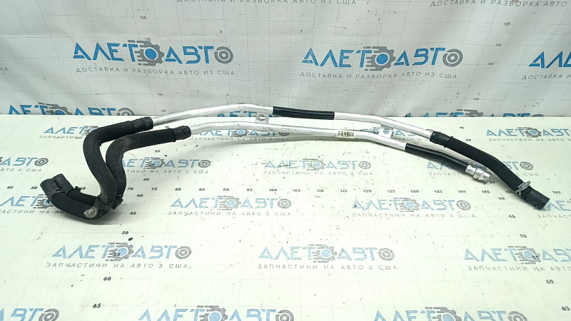Патрубки отопителя заднего ряда BMW X7 G07 19-23 3.0T 3 часть