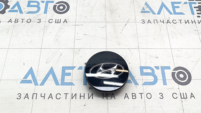 Центральный колпачок на диск Hyundai Ioniq 5 22-26 под R19 60/48 мм, царапины