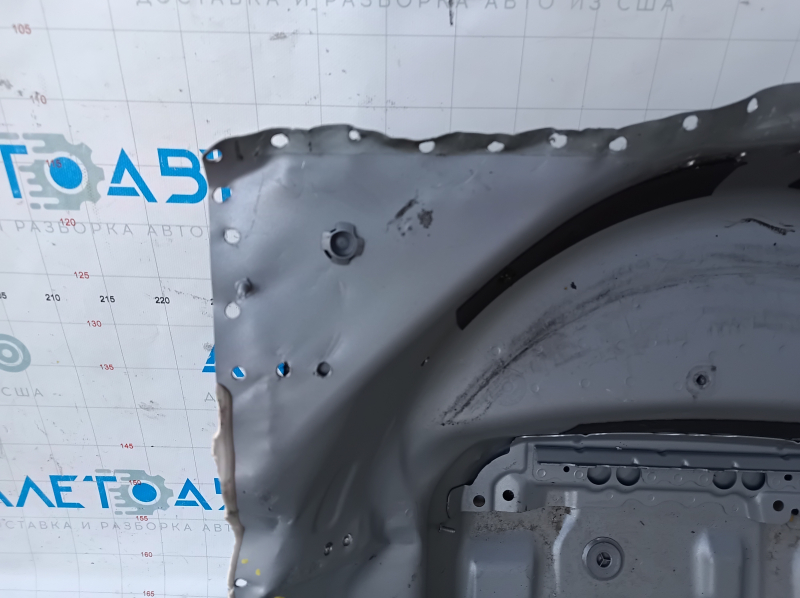 Корыто багажника Audi A4 B9 17-25 отпилена, надрывы