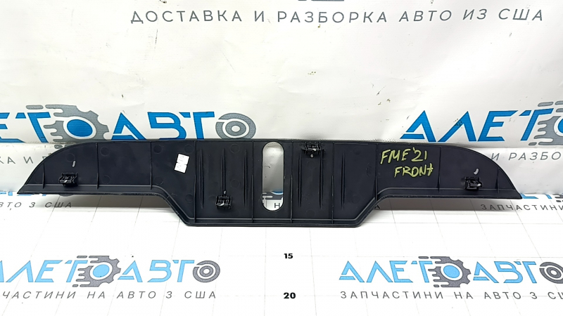Накладка замка капота Ford Mustang Mach-E 21-26, царапины