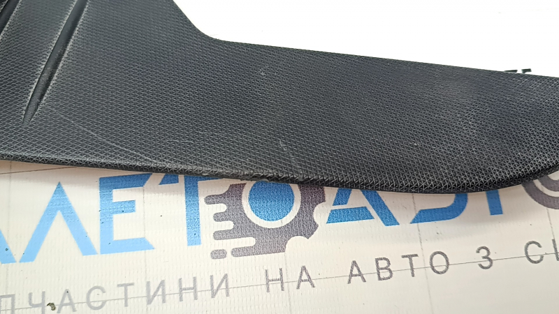 Накладка замка капота Ford Mustang Mach-E 21-26, царапины