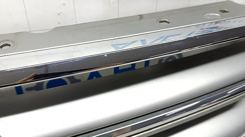 Решетка радиатора grill Ford Escape MK3 17-19 рест серая с хромом, песок