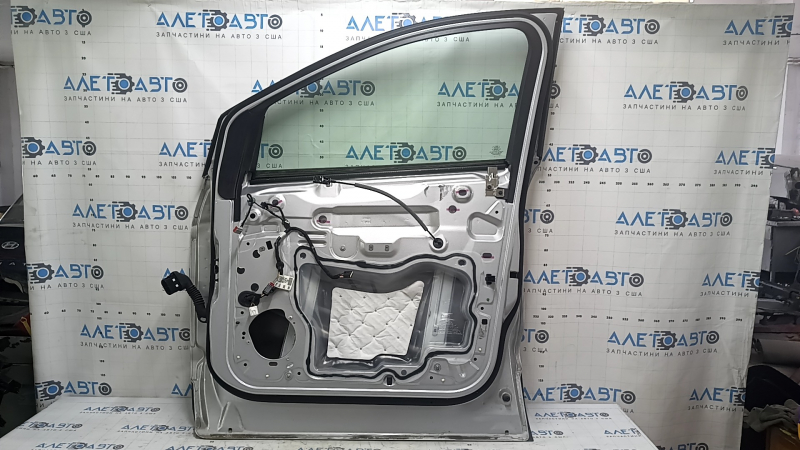 Дверь в сборе передняя правая Ford Escape MK3 13-19 серебро UX, маркировка на стекле, тычки