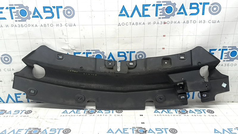 Накладка телевизора Ford Escape MK3 17-19 рест царапины