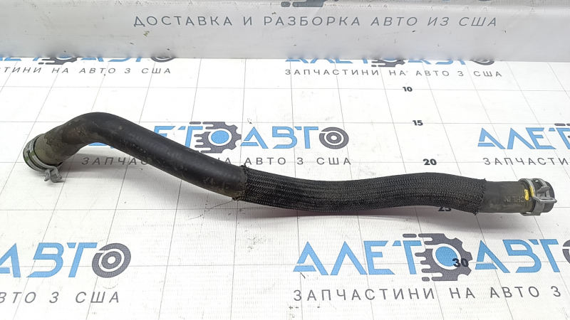 Патрубок насоса водяного Ford Mustang Mach-E 21-26 короткий
