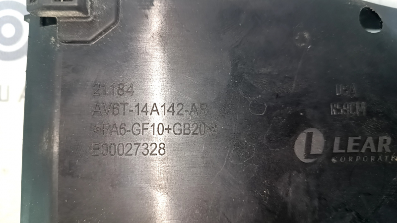Корпус блока предохранителей подкапотный Ford Escape MK3 13-19