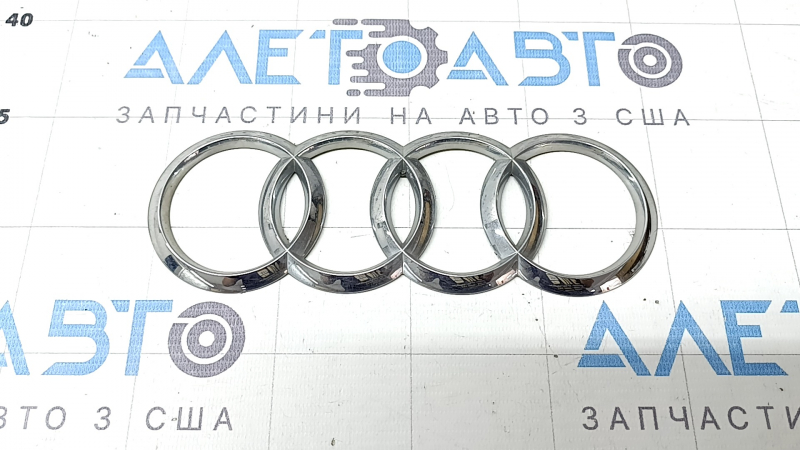 Эмблема значок кольца задний Audi Q5 8R 09-17