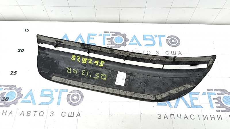 Накладка порога зовнішня задня права Audi Q5 8R 09-17 чорна, подряпини, тріщина