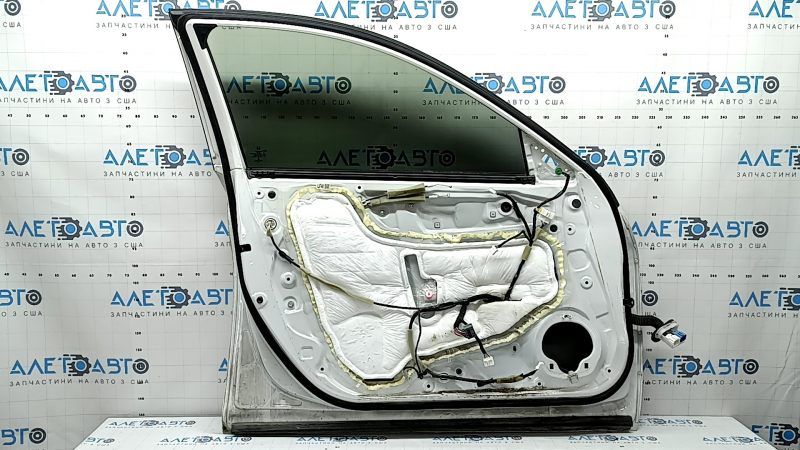Дверь в сборе передняя левая Honda Accord 18-22 keyless, белый NH-883P, тычка, царапины на накладке и ручке