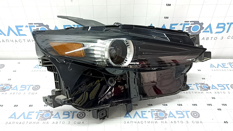 Фара передняя правая в сборе Mazda CX-30 20-23 LED, электро корректор, потерта