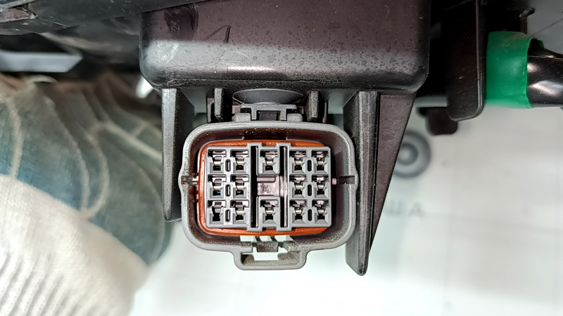 Фара передняя правая в сборе Mazda CX-30 20-23 LED, электро корректор, потерта