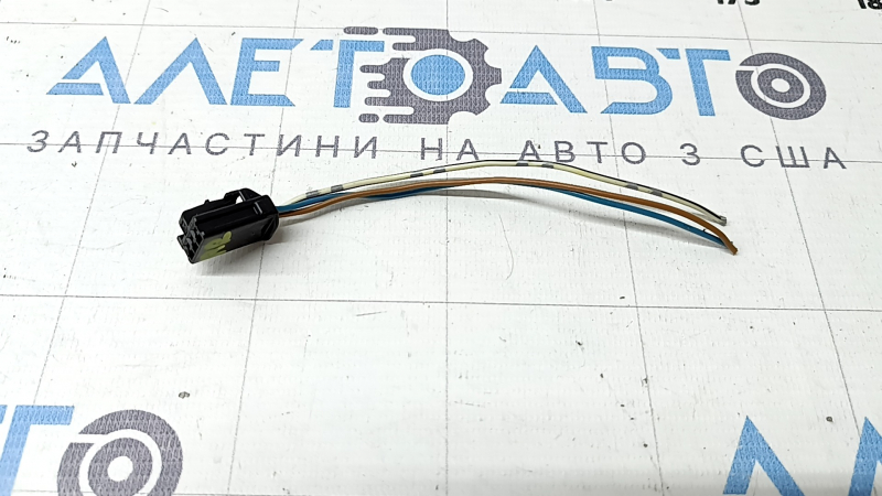 Фишка габарита-стоп внешнего фонаря крыло правая Toyota Camry v40 07-09