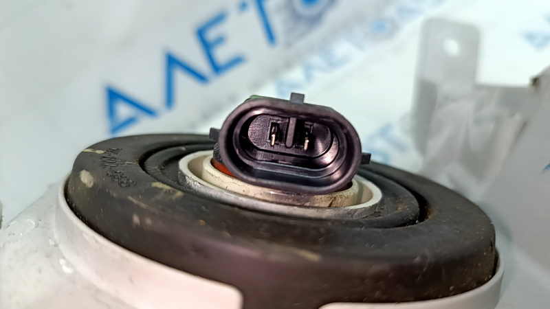 Фара передняя правая Toyota Camry v40 07-09 голая, галоген, под полировку