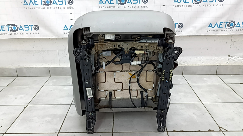 Пассажирское сидение Toyota Camry v40 07-08 без airbag, кожа серое, электро, подогрев, без подголовника, потрескано, под химчистку, примято, побелел пластик, царапины