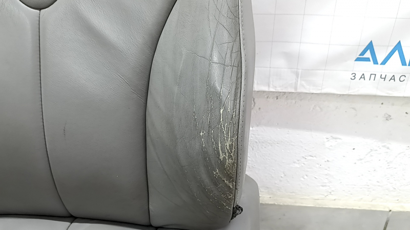 Водительское сидение Toyota Camry v40 07-08 с airbag, кожа серое, электро, подогрев, без подголовника, потрескано, под химчистку, примято, побелел пластик, царапины