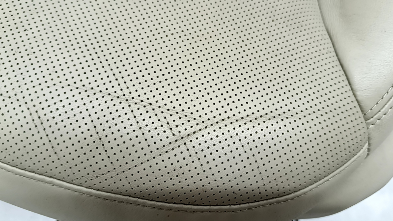 Водительское сидение Mazda CX-9 16-17 без airbag, электрическое, подогрев, кожа бежевая перфорация, без подголовника, примято, потрескано, под химчистку