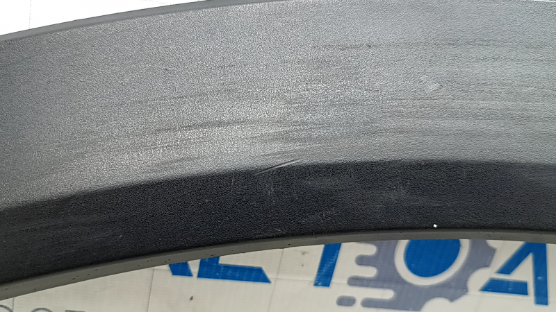 Накладка арки крыла задняя правая Mazda CX-9 16-23 структура, сломаны крепления, трещины в креплениях, царапины