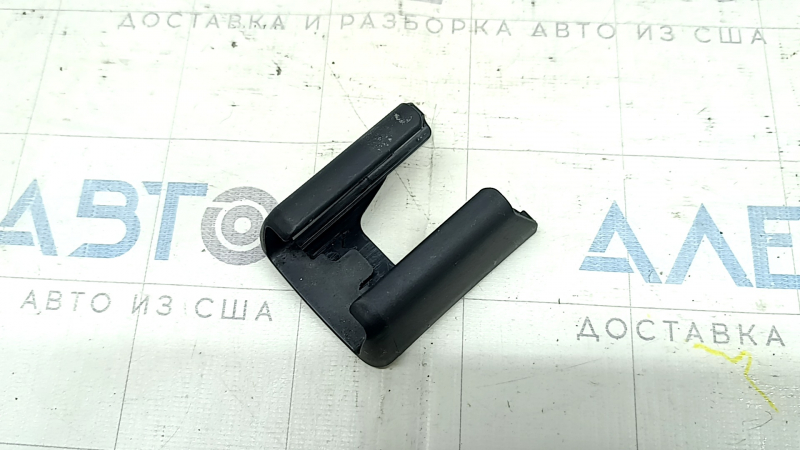 Накладка салазок пассажирского сиденья задняя левая Mazda CX-9 16-23
