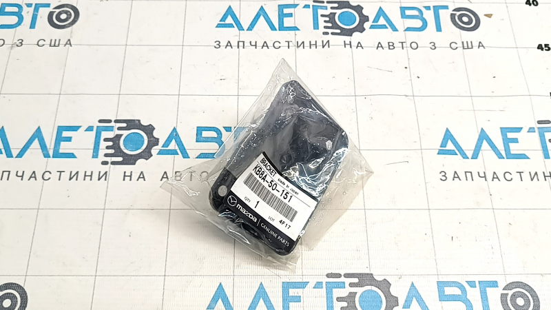 Кронштейн решетки радиатора правый Mazda CX-5 17-25 KB8A50151