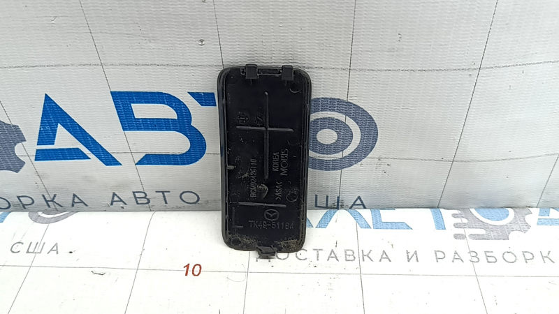 Заглушка фонаря внешнего крышки багажника левая Mazda CX-9 16-23