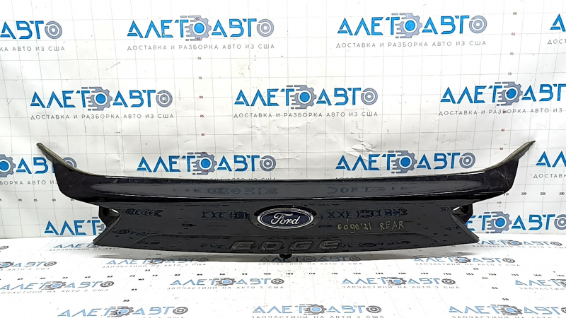 Накладка двери багажника Ford Edge 19-24 SE с черным молдингом и эмблемой, надорван уплотнитель