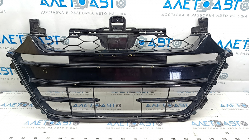 Решетка радиатора Honda Accord 18-22 черный глянец, тычки, песок
