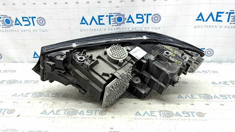 Фара передняя правая в сборе BMW 3 G20 19-22 LED адаптив, без креплений
