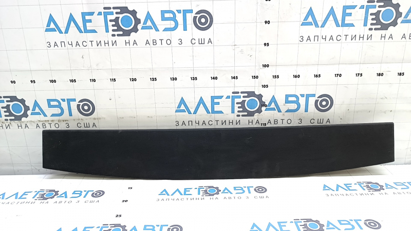 Обшивка двери багажника верхняя Subaru Forester 14-18 SJ черная, царапины
