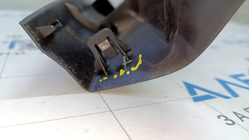 Обшивка двери багажника левая Subaru Impreza 5d 17-23 потертая, царапины, надломано крепление