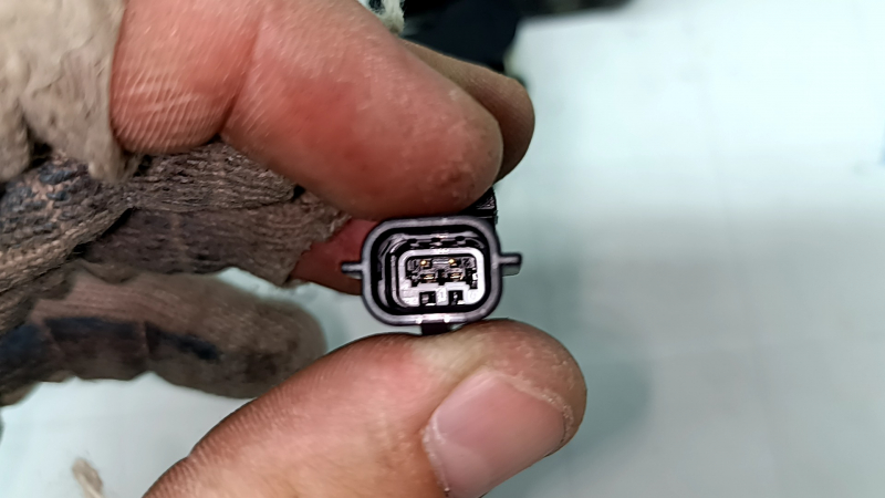 Ручка двери внешняя задняя левая Nissan Rogue 21-26 keyless