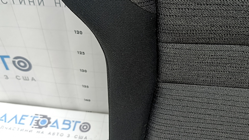 Обивка заднего ряда сидений Nissan Rogue, 2 ряд, с естественными следами эксплуатации.