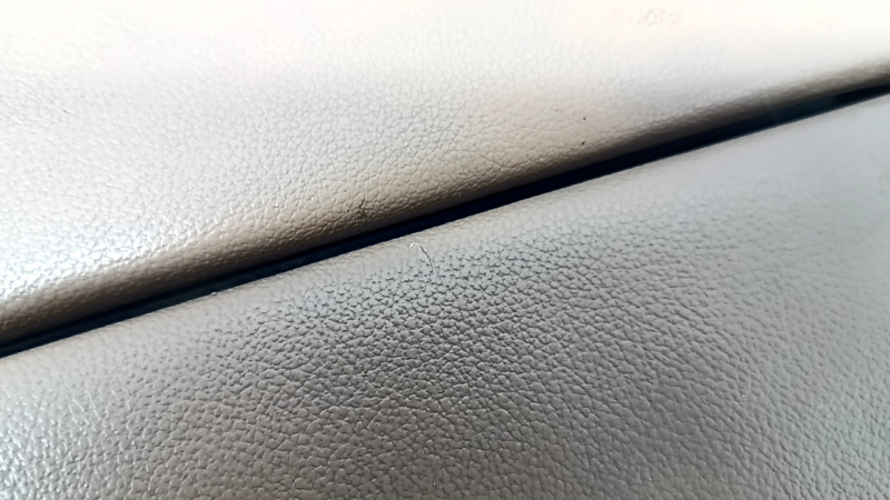 Подлокотник BMW X5 G05 19-25 кожа кожа коричневая COGNAC с подогревом, царапины, под чистку, примята кожа