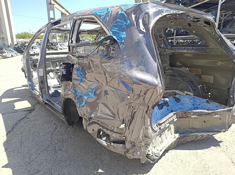 Четверть крыло задняя левая Toyota Sienna 21-26 на кузове, графит, замята