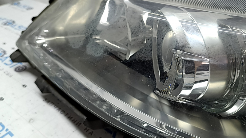 Фара передняя левая в сборе Lexus ES300h ES350 13-15 дорест ксенон + LED DRL, с блоком, под полировку