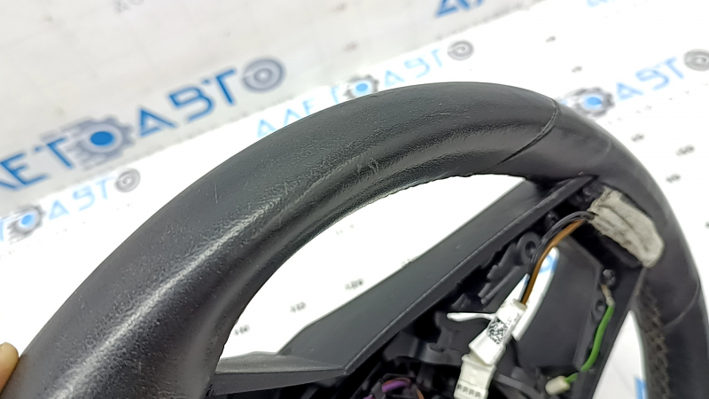 Руль голый BMW X5 G05 19-26 кожа черная с подогревом, под лепестки, Sport, царапины, расклеился, потерт