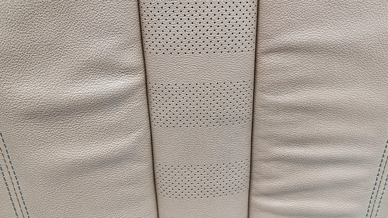 Спинка заднего ряда 2 ряд левая BMW X5 G05 19-22 под 2 ряда, кожа коричневая COGNAC, с подогревом, с ремнем, вмятины, царапины