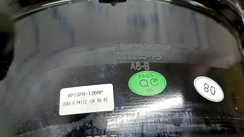 Комплект дисков R20 x 9J R20 x 10J Porsche Macan 15-18 черные, с колпачками, не оригинал, бордюрка