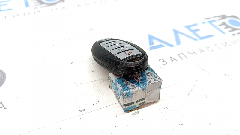 Ключ smart key Nissan Rogue 17-19 5 кнопок, потерт