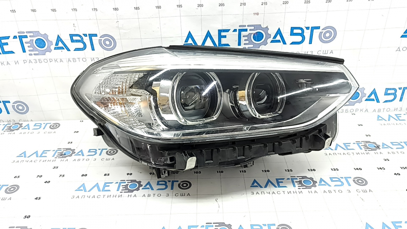 Фара передняя правая в сборе BMW X3 G01 18-21 галоген+LED, с креплением, царапины