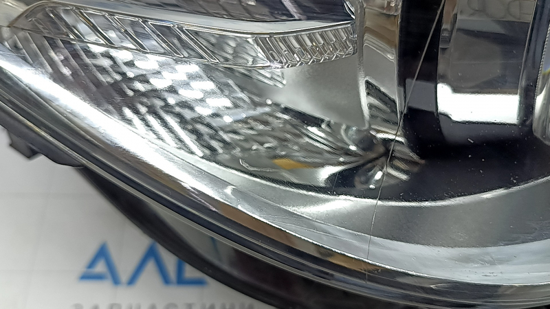 Фара передняя правая в сборе BMW X3 G01 18-21 галоген+LED, с креплением, царапины