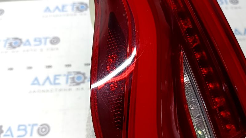 Фонарь внутренний дверь багажника правый BMW X3 G01 18-21 LED, царапины