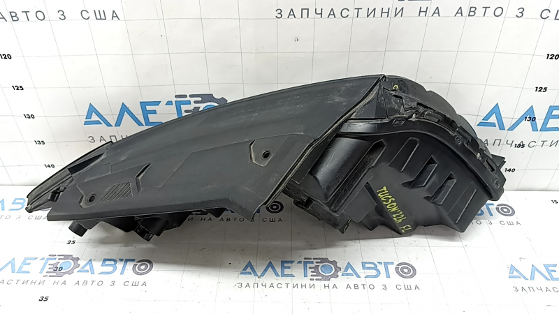 Дневной ходовой огонь DRL в сборе левый Hyundai Tucson 22-24 LED, серый, сломано крепление, песок