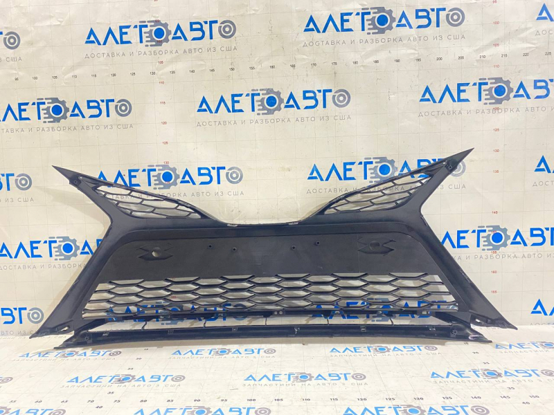 Нижняя решетка переднего бампера Toyota Camry v70 21-24 SE\XSE глянец, под парктроники