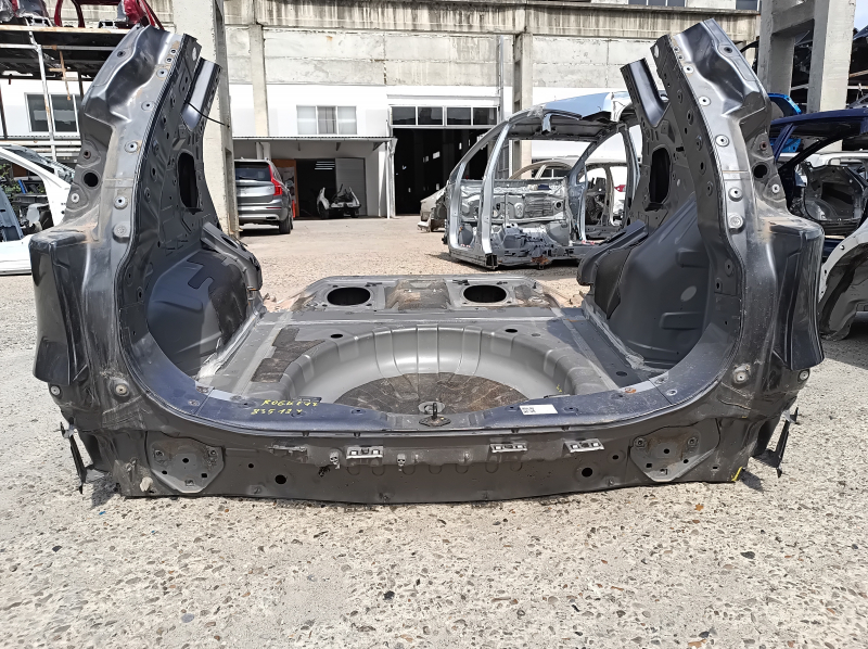 Задняя панель Nissan Rogue 14-20 на кузове, графит