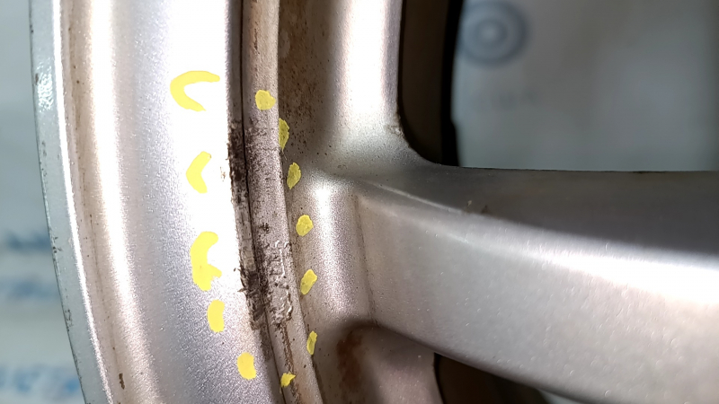 Диск колесный R16 X 6.5J ET39 Toyota Prius V 12-17 легкая бордюрка, коррозия
