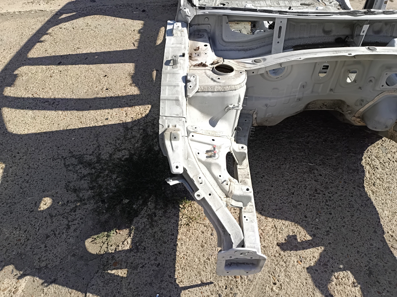 Четверть передняя правая Hyundai Tucson 22-25 1.6T HEV Korea, на кузове, белая